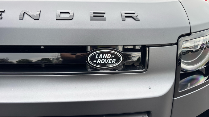 Land Rover Defender 3.0 D250 X-Dynamic HSE 110 5dr Auto Diesel Estate - Image 41